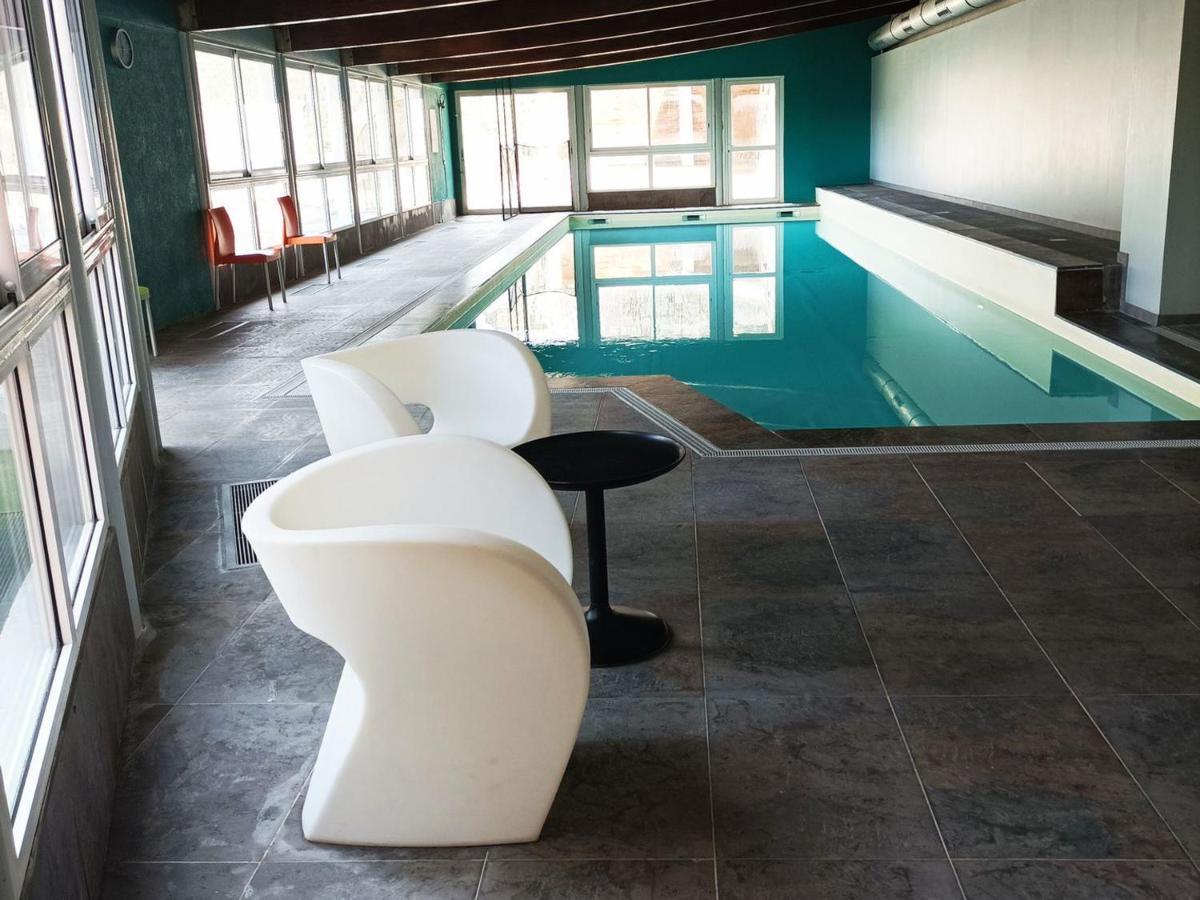 Studio 4 Personnes Avec Piscine Et Sauna - Residence Chateau Des Magnans - Jausiers - Fr-1-165B-45 Eksteriør billede