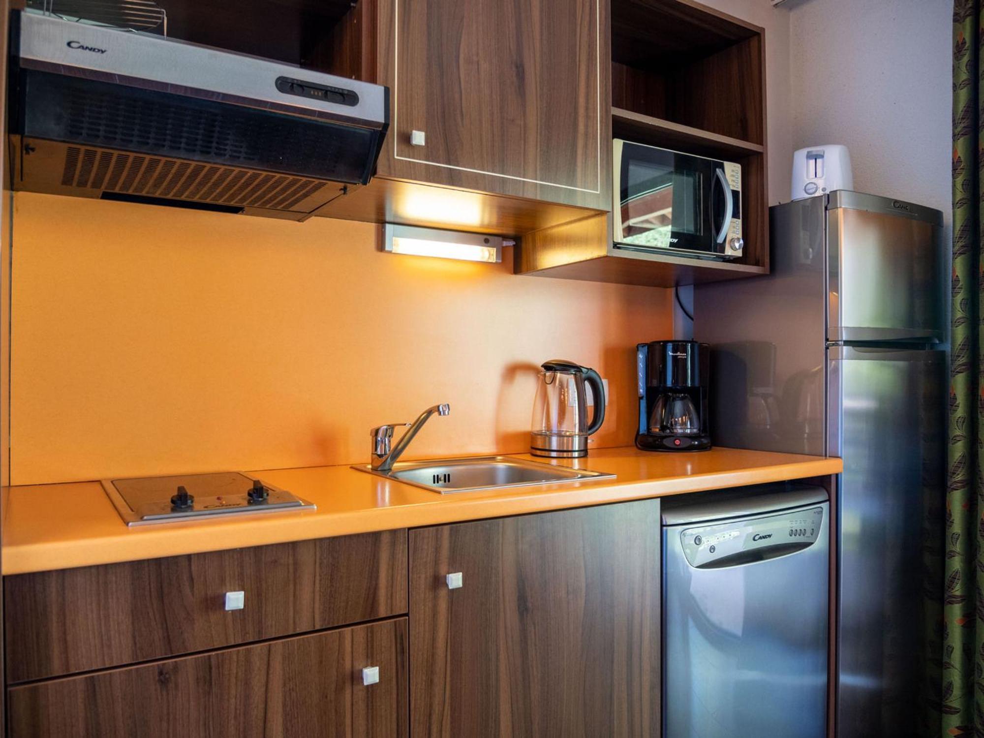 Studio 4 Personnes Avec Piscine Et Sauna - Residence Chateau Des Magnans - Jausiers - Fr-1-165B-45 Eksteriør billede